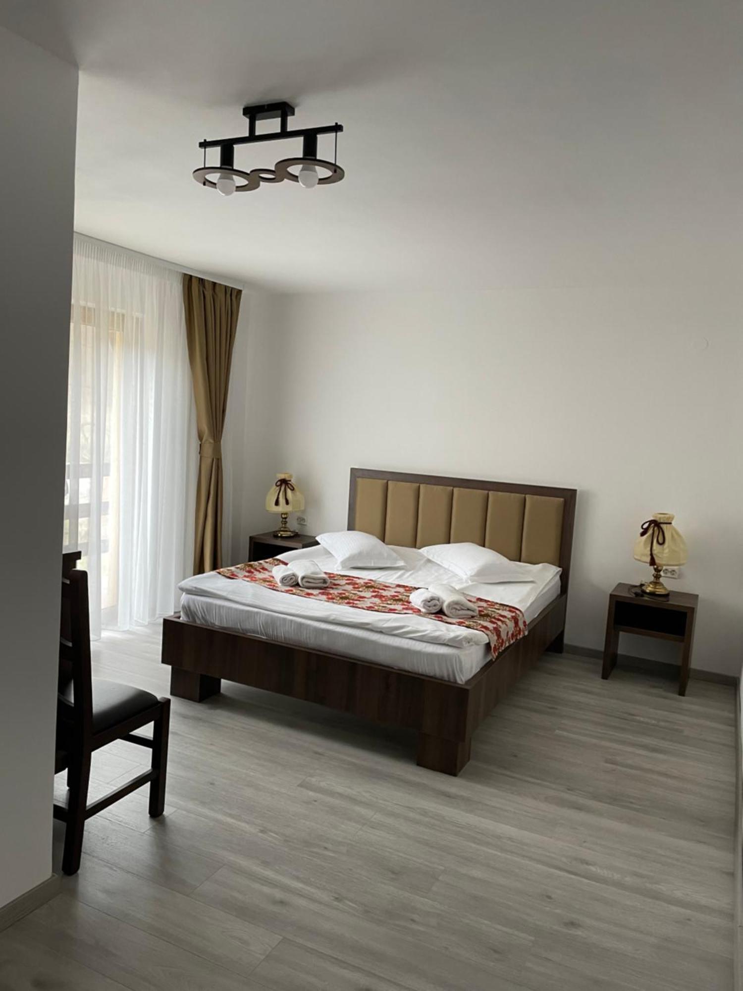 Scrind-Frăsinet Green Mountain Resort מראה חיצוני תמונה