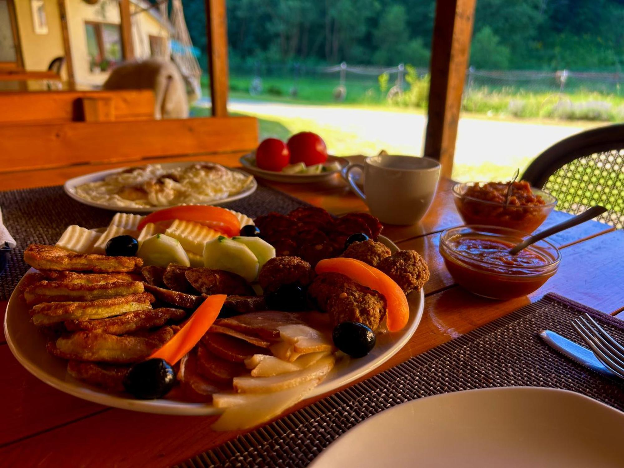 Scrind-Frăsinet Green Mountain Resort מראה חיצוני תמונה