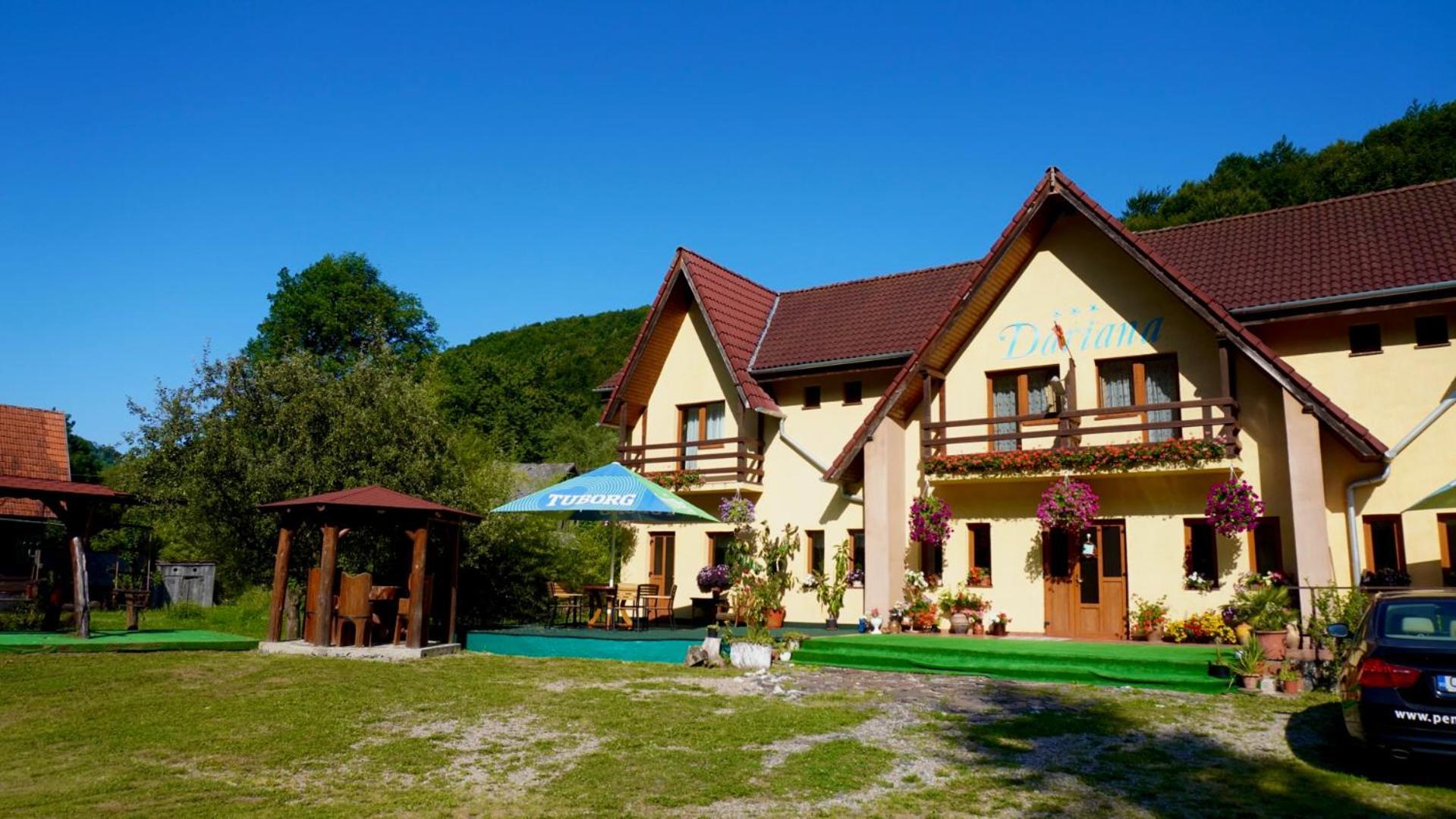 Scrind-Frăsinet Green Mountain Resort מראה חיצוני תמונה