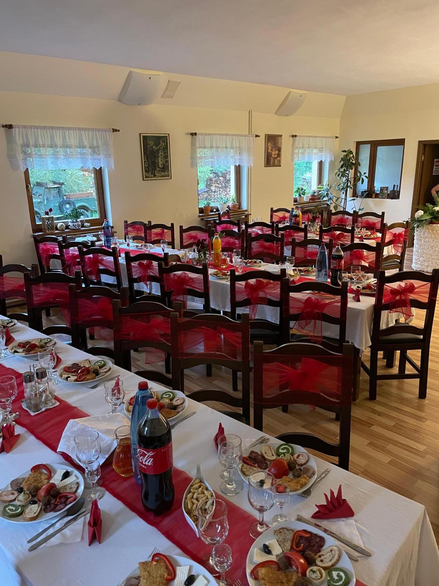 Scrind-Frăsinet Green Mountain Resort מראה חיצוני תמונה